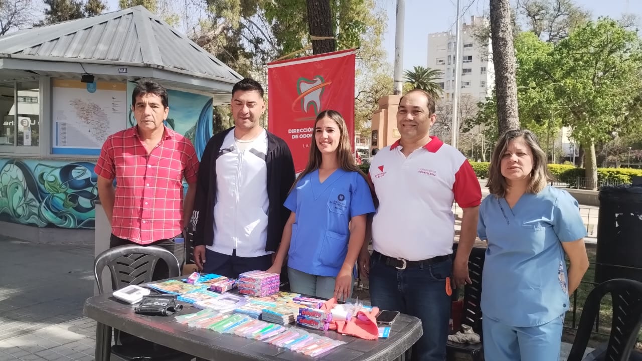 En El D A De La Odontolog A Realizan Jornada De Salud Bucal En Plaza