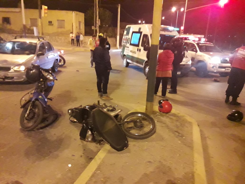 Motociclista Herido Tras Chocar Con Un Automóvil